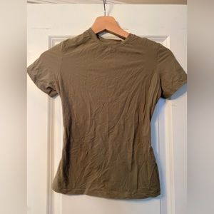 Skims “Fits Everybody” Short Sleeve